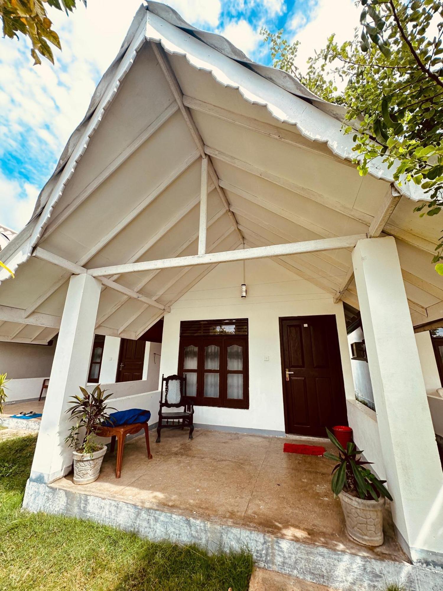 Surfing Beach Nilaveli Trincomalee Exterior photo
